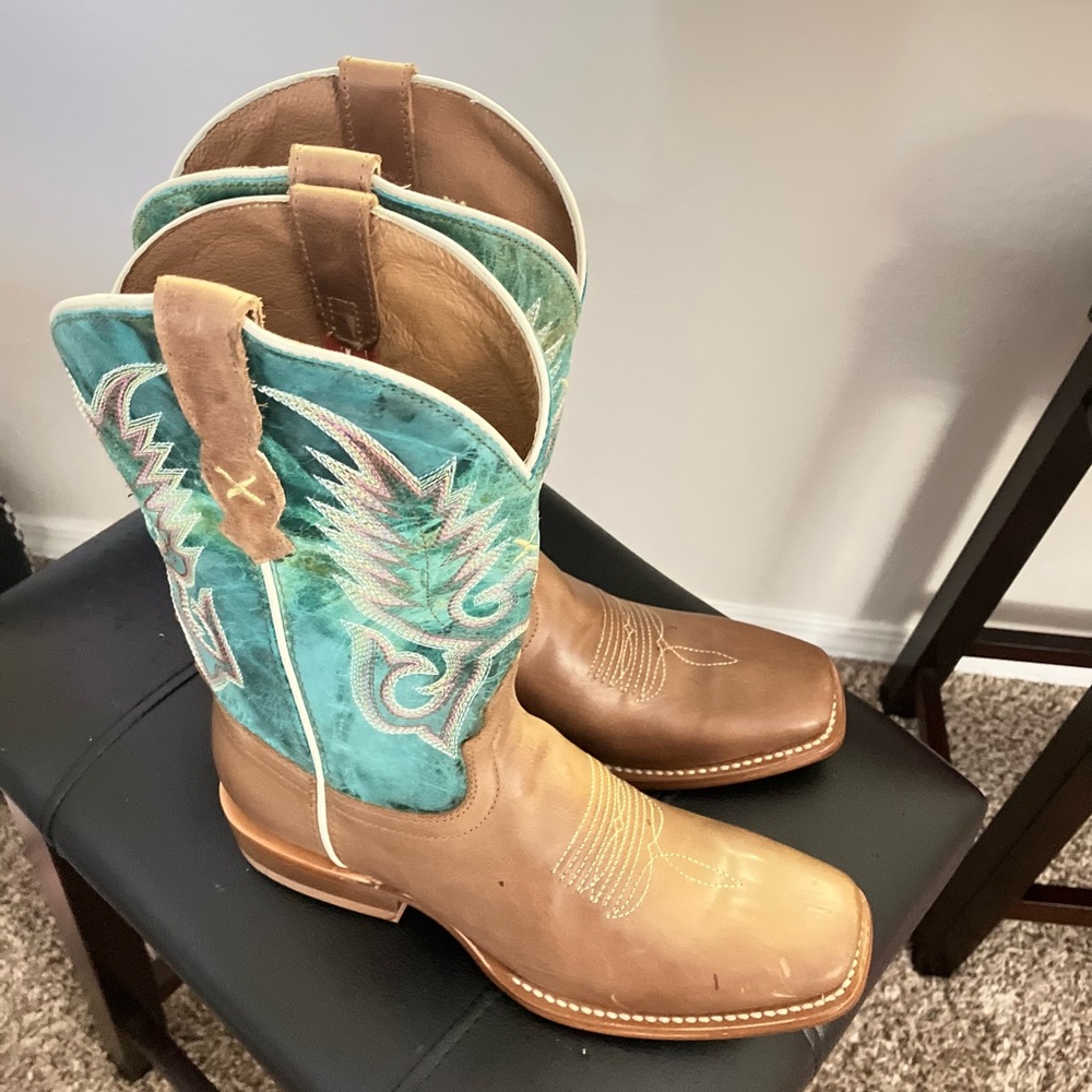 Turquoise and Tan Western Cowboy Boots